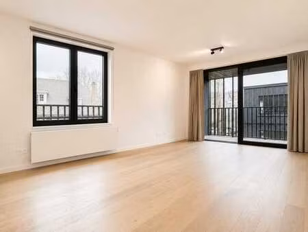 uccle - appartement (1ch/1sdd) avec terrasse