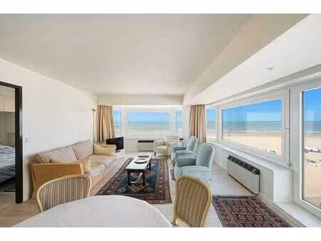 appartement d'angle agréable situé sur la digue  proche du r