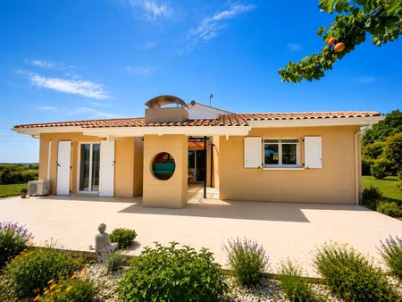 maison familiale 122 m² de plain-pied – 3 chambres + bureau – terrain 1 500 m² piscinable 