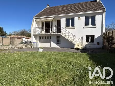 maison à indre (44610)