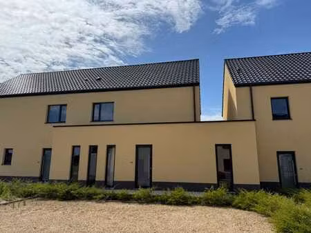 maison neuve basse énergie au coeur du village de neufmaison