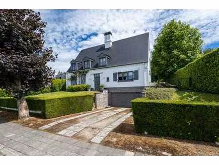 quartier astrid: superbe villa 5ch/3sdb