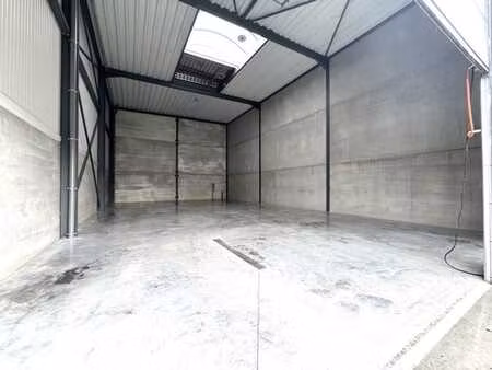 entrepôt neuf de 200 m² à mornimont