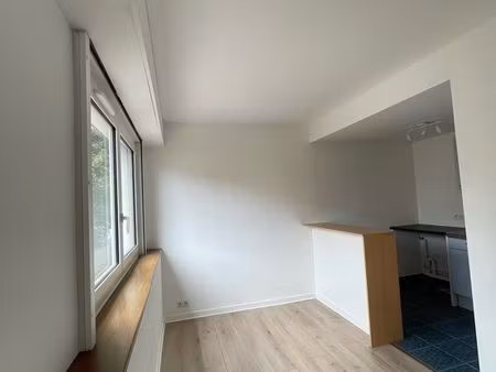 appartement t2-parking s/sol-quartier saint gervais