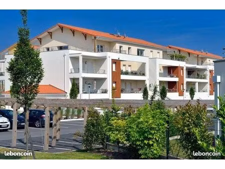 agréable t1 avec grande terrasse résidence récente et sécurisée avec piscine et parking- p