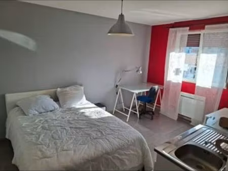 chambre étudiante meubler 17m²