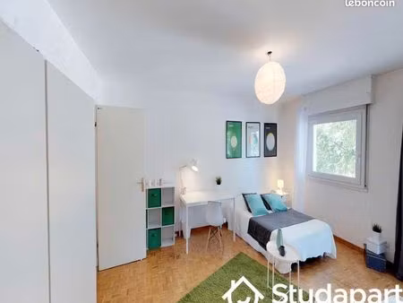 chambre 1 pièce 23 m²