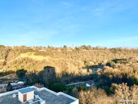 t3 lumineux avec vue dégagée  balcon  loggia et place de parking