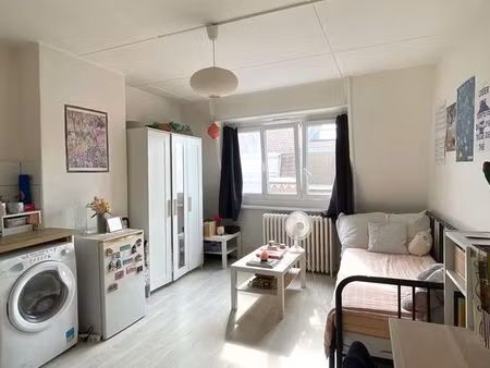 appartement meublé 21m² - tourcoing brun pain
