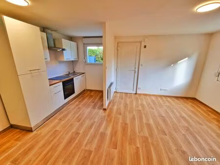 f2 en duplex rez de chaussée tb état avec terrasse+parking