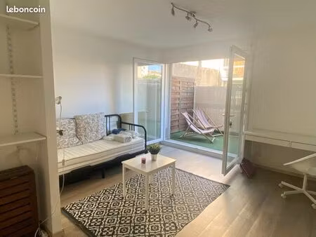 studio timone 24m2 + 8m2 terrasse