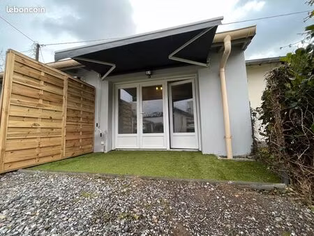 studio indépendant avec terrasse et parking privatif