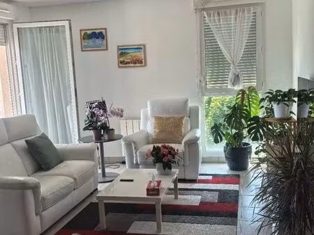 bel appartement lumineux 3p meublé