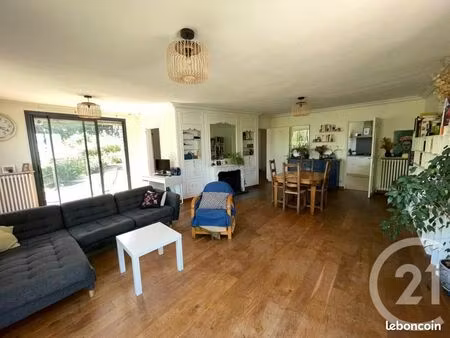 maison 6 pièces 140 m²