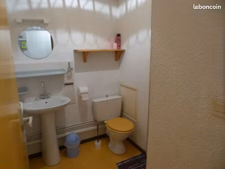 studio meublé dans résidence étudiants