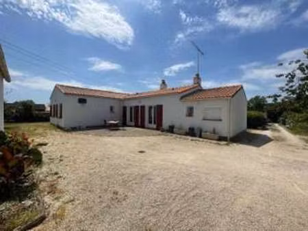 vente maison à saint-père-en-retz (44320) : à vendre / 142m² saint-père-en-retz