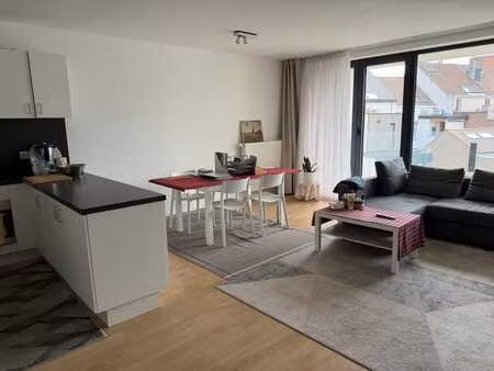 charmant appartement meublé 2 chambres avec terrasse