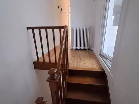 location immeuble 6 pièces 140 m² à la madeleine (59110)  1 700 €