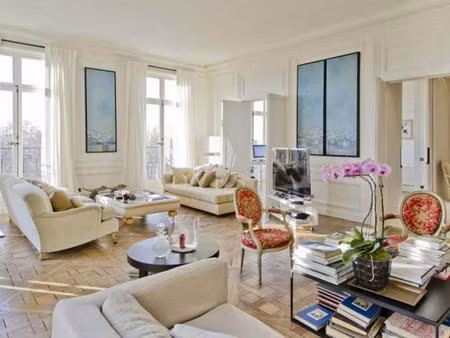 appartement 7 pièces de 250 m2