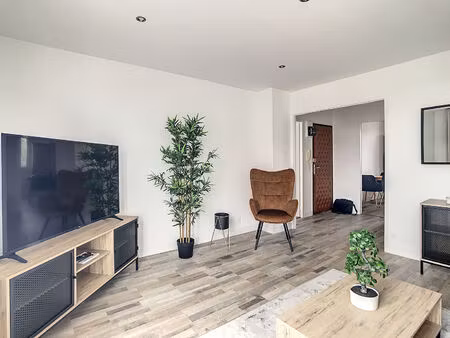 appartement 4 pièces à louer à rezé - secteur château