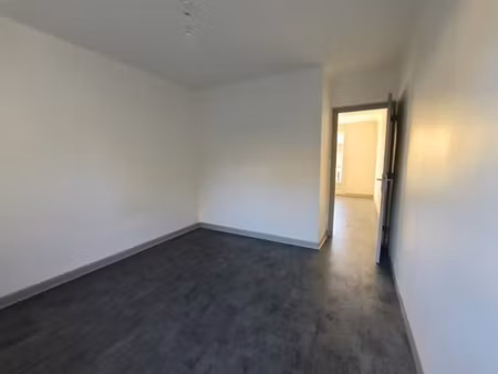appartement rive de gier 3 pièces-55 98m²-2 chambres-cave-place de parking privative