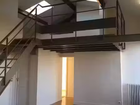 location appartement 4 pièces 57 m² à saint-cloud (92210)  1 880 €