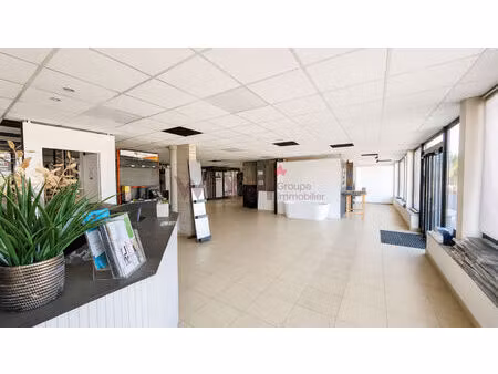 local d'activité bourg de péage 125 m2