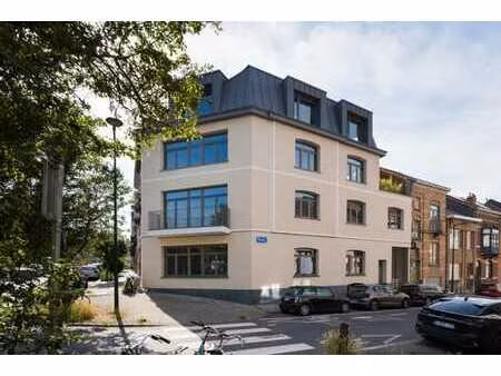 entre le place keym et la forêt de soignes  penthouse-duplex