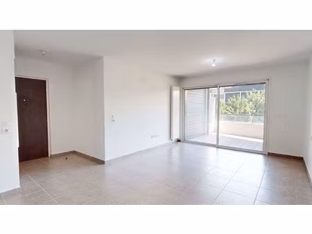 appartement 3 pièces avec terrasse et parking - meylan maupertuis