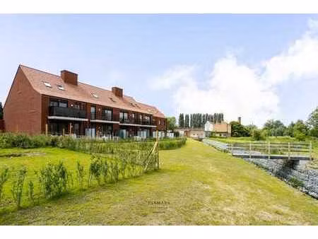 maison avec 3 chambres et une terrasse à la campagne