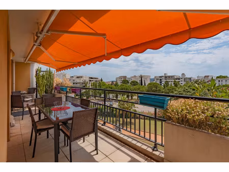 la garde le thouar t3 traversant avec terrasse plein sud et