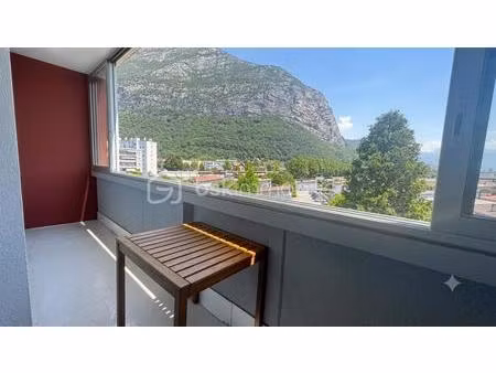exclusivité – charmant t3 traversant avec vue splendide – secteur recherché