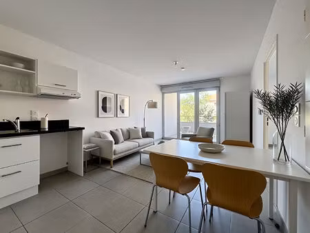 t2 à vendre - vitrolles secteur recherché du rocher
