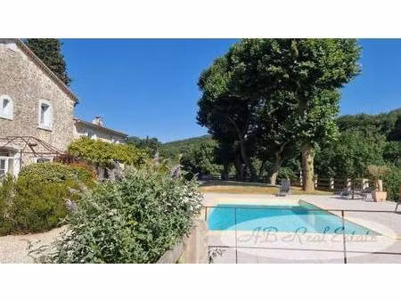 domaine d'exception  maison principales et gîtes  691m2 de rénovation haut de gamme avec d