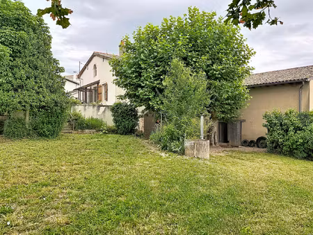 chénas ancien corps de ferme au coeur des vignes vue  cal
