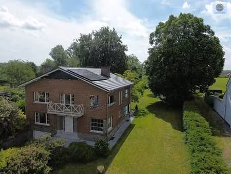 très jolie maison ouverte de 7 pièces