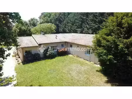 maison plain pied  110 m²  2 ch - deux étangs