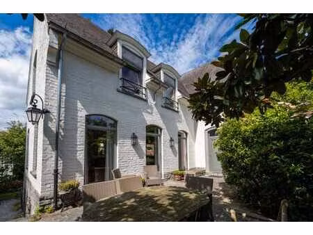 astrid  superbe villa 4ch+2bureaux pleine de charme sur 9a67