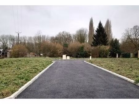 terrain constructible viabilisé à vendre