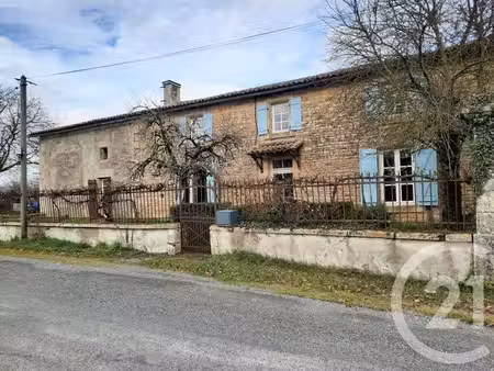 maison à vendre - 4 pièces - 161 73 m2 - chey - 79 - poitou-charentes