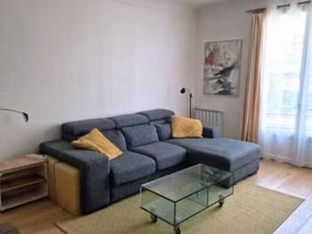 location appartement 2 pièces meublé à issy-les-moulineaux (92130) : à louer 2 pièces meub