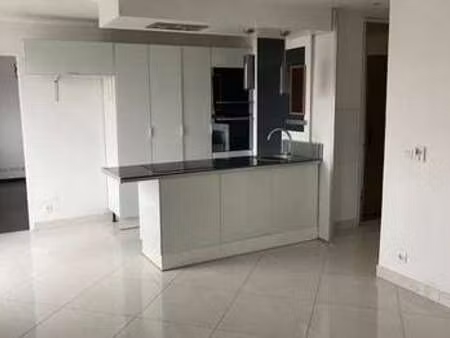 location appartement 2 pièces à rosny-sous-bois (93110) : à louer 2 pièces / 43m² rosny-so