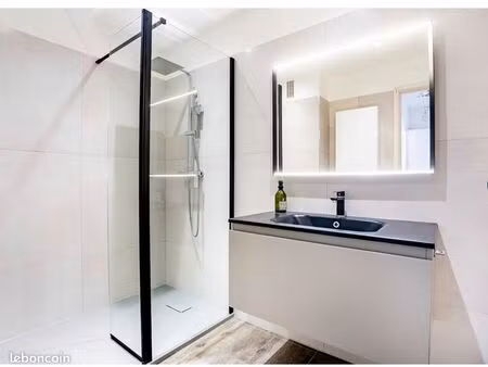 3 pieces de 71m2 square carnot