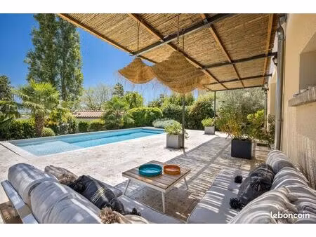 maison 7 pièces 260 m²