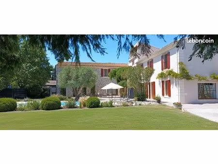 propriété 12 pièces 334 m²