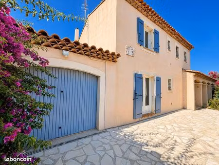 villa 5 pièces 142 m²