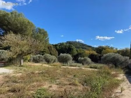 terrain 450 m² saint saturnin les avignon
