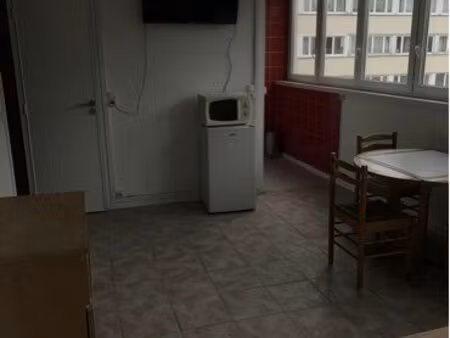 studio à vendre avec cave et place de parking
