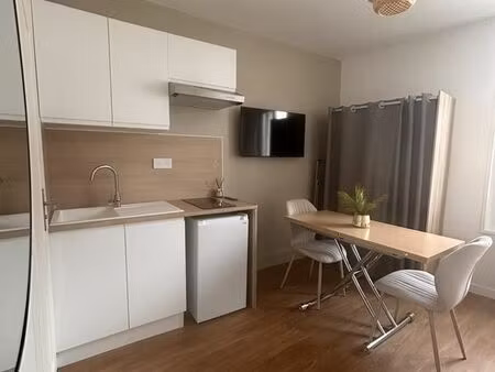 studio 1 pièce 14 m²