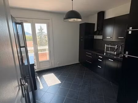 appartement- 3 pièces - 68m²